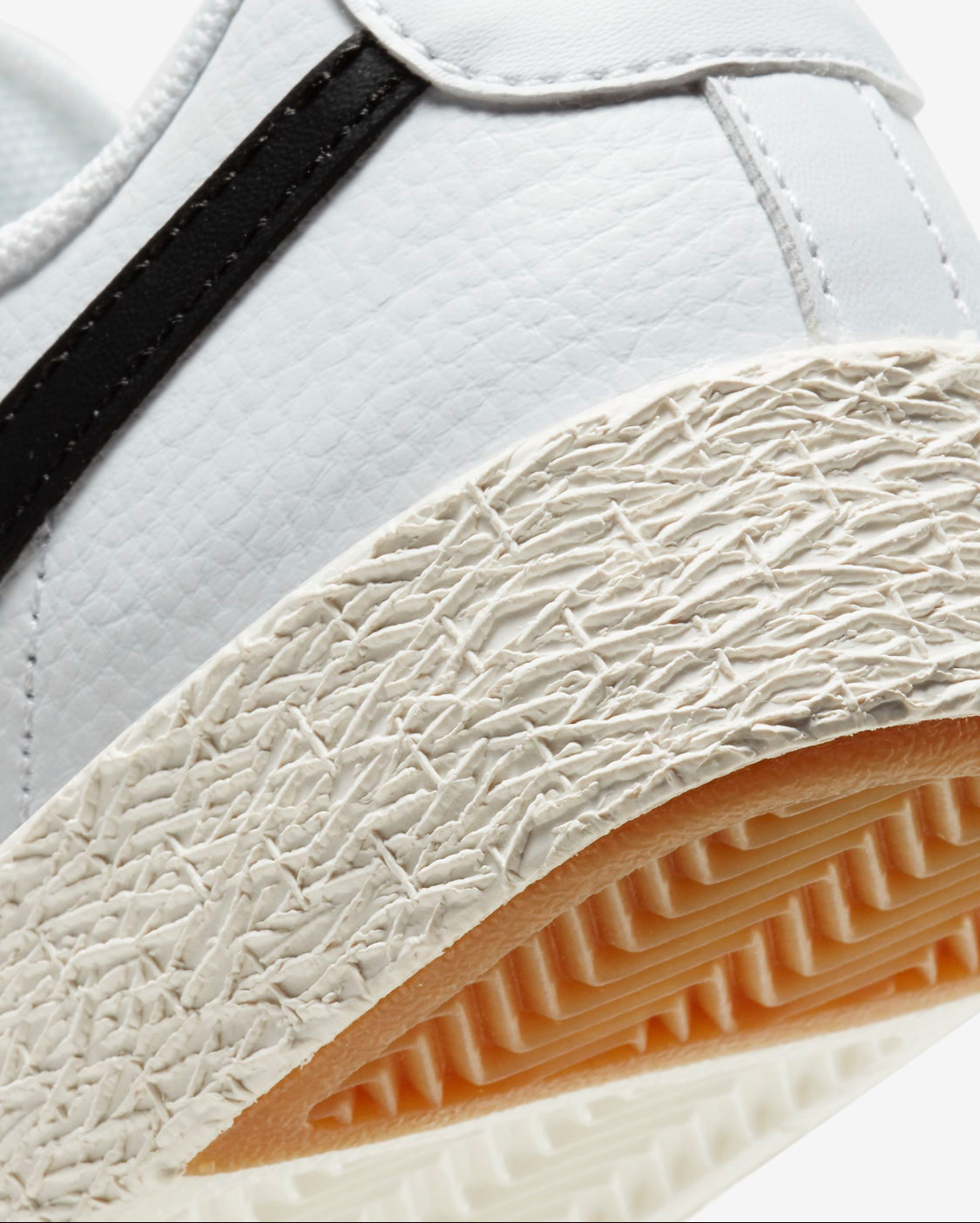 NIKE BLAZER LOW WHITE BLACK